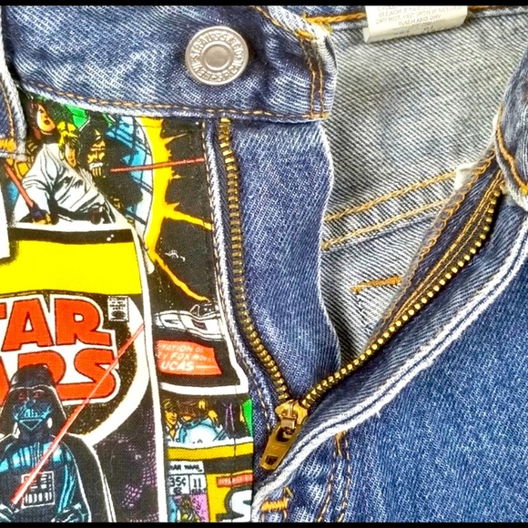 Levi's 517 Shorts - Picture 7 of 7